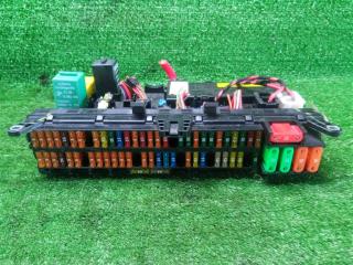 блок предохранителей Land Rover Range Rover III рестайлинг (2005—2009) 2008, 3.6TD, YQE500380