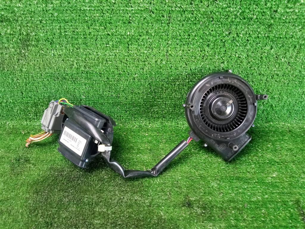 двигатель вентилятора радиатора Land Rover Range Rover III рестайлинг (2005—2009) 2008, 3.6TD 368DT, HHK500040 - фото №1