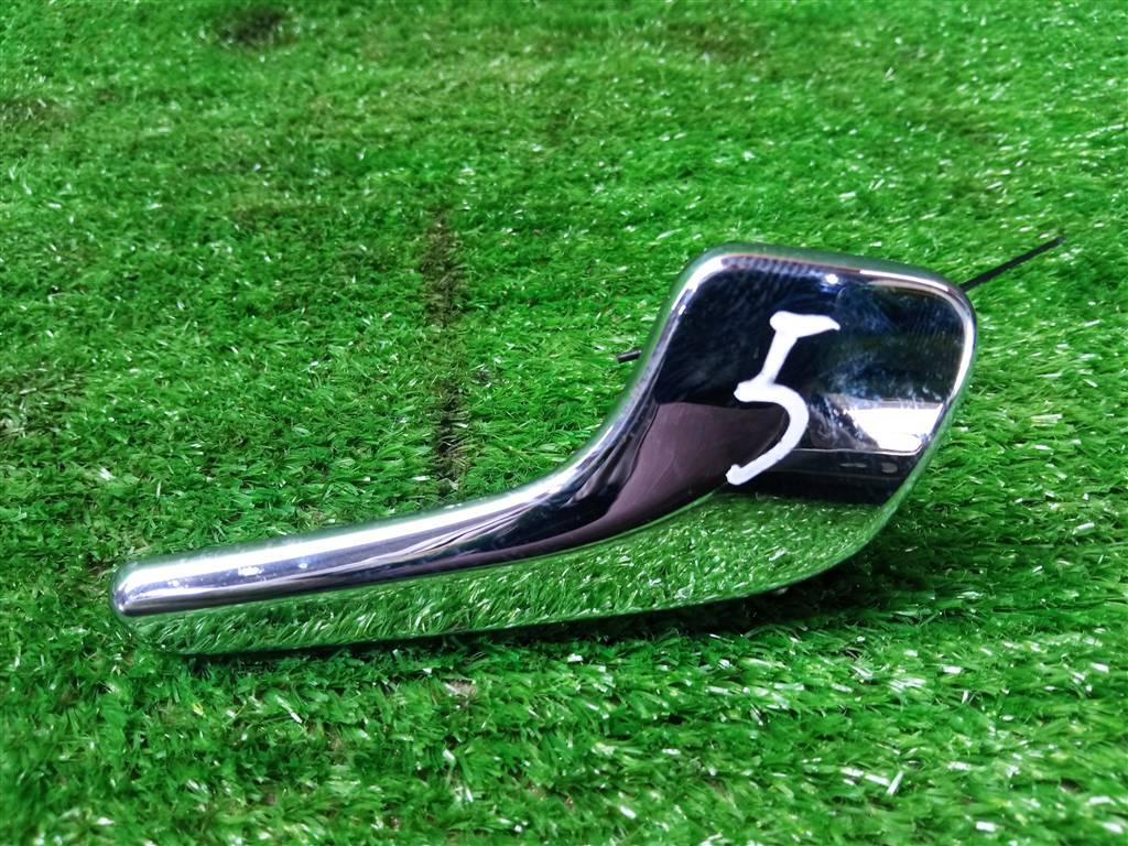 ручка внутренняя передняя правая Opel Corsa D (2006—2010) 2010, 1.2i Z12XEP, 13297814 - фото №1