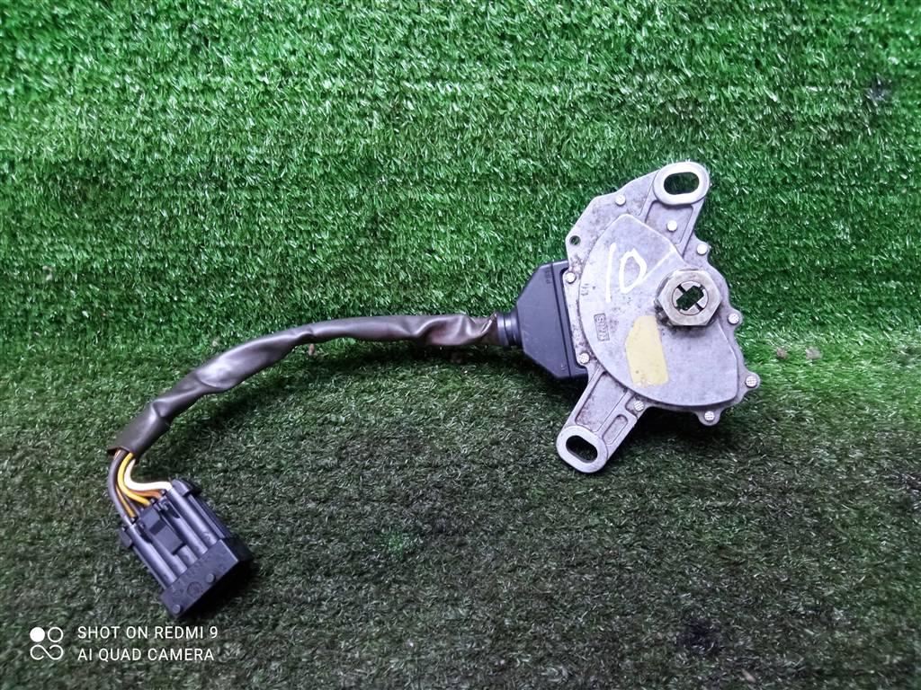 селектор АКПП Opel Astra H рестайлинг (2006—2014) 2012, Название двигателя 1.8i Z18XER, 6290392 - фото №1