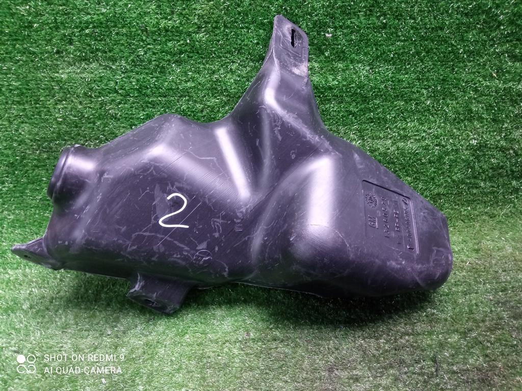бачок омывателя Chevrolet Cruze I (2009—2012) 2012, Название двигателя 1.6i F16D4, 13260579 - фото №1