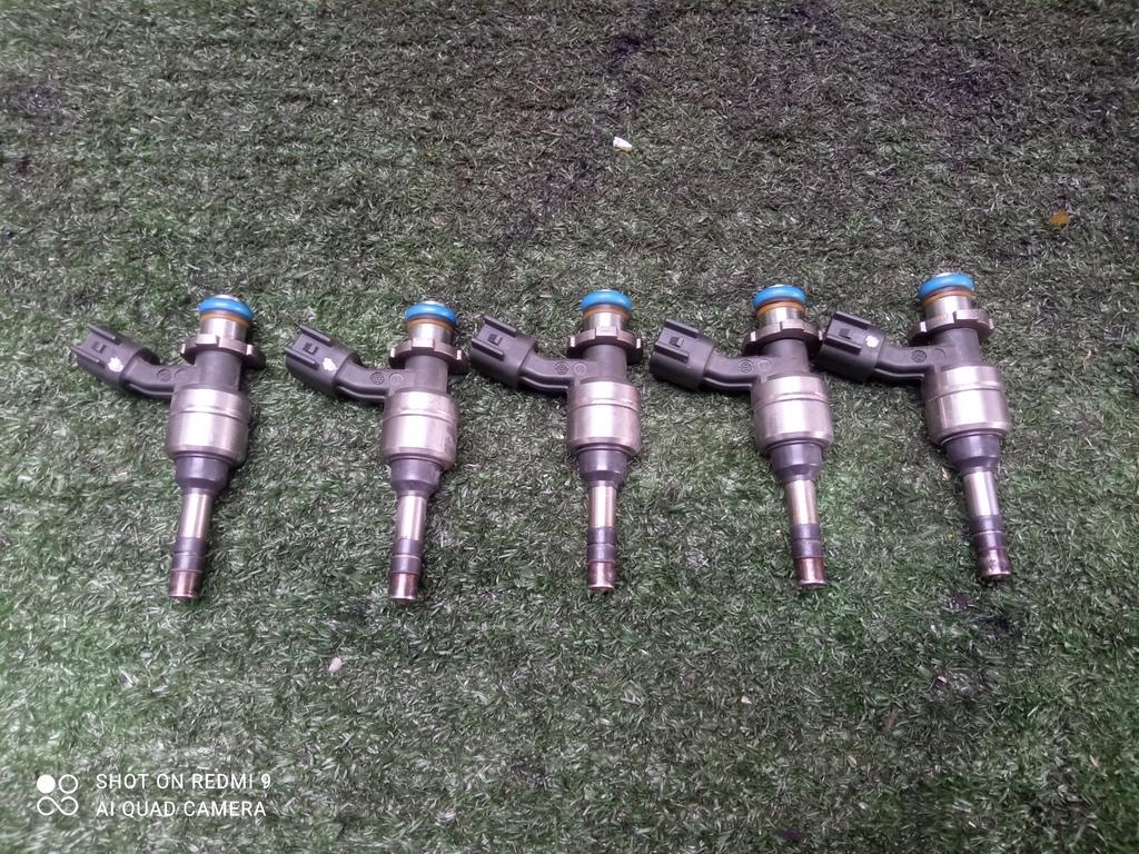 форсунка Cadillac SRX II (2009—2012) 2010, 12629927 - фото №1