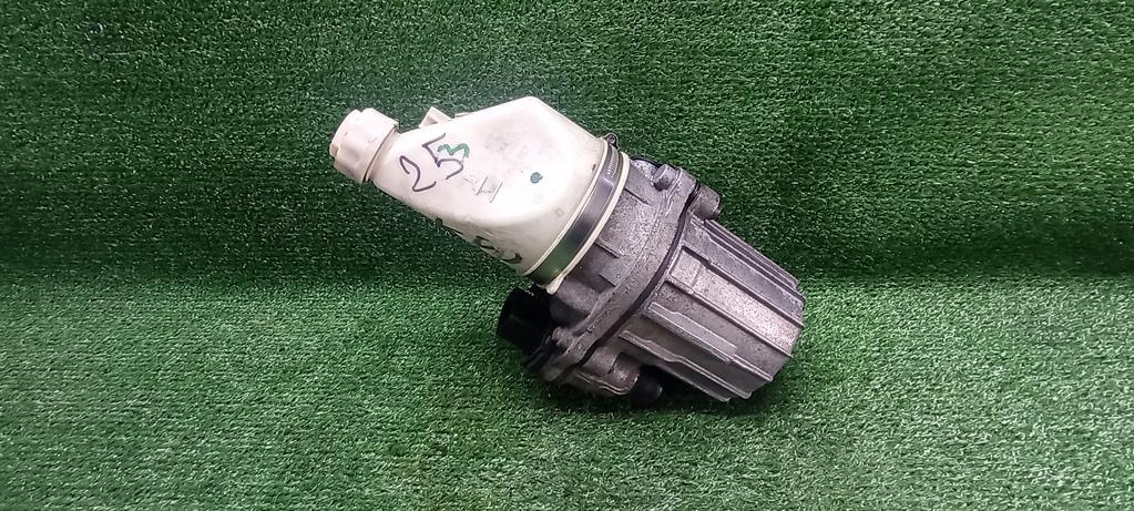 насос гидроусилителя руля Opel Zafira B рестайлинг (2008—2014) 2008, 1.8i Z18XER, 13192897 - фото №1