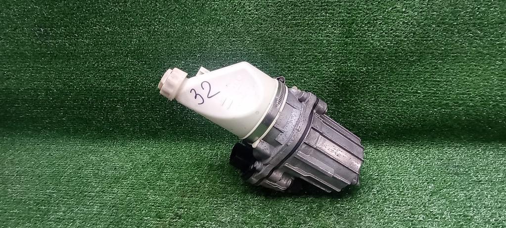 насос гидроусилителя руля Opel Zafira B рестайлинг (2008—2014) 2008, 1.8i Z18XER, 13292554 - фото №1