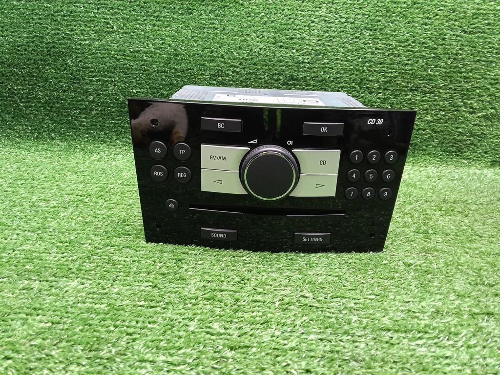 магнитола Opel Zafira B рестайлинг (2008—2014) 2011, 1.8i Z18XER, 13357118 - фото №1