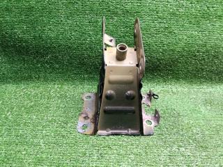 кронштейн переднего бампера Opel Astra H рестайлинг (2006—2014) 2010, 1.6i Z16XER, 24452468