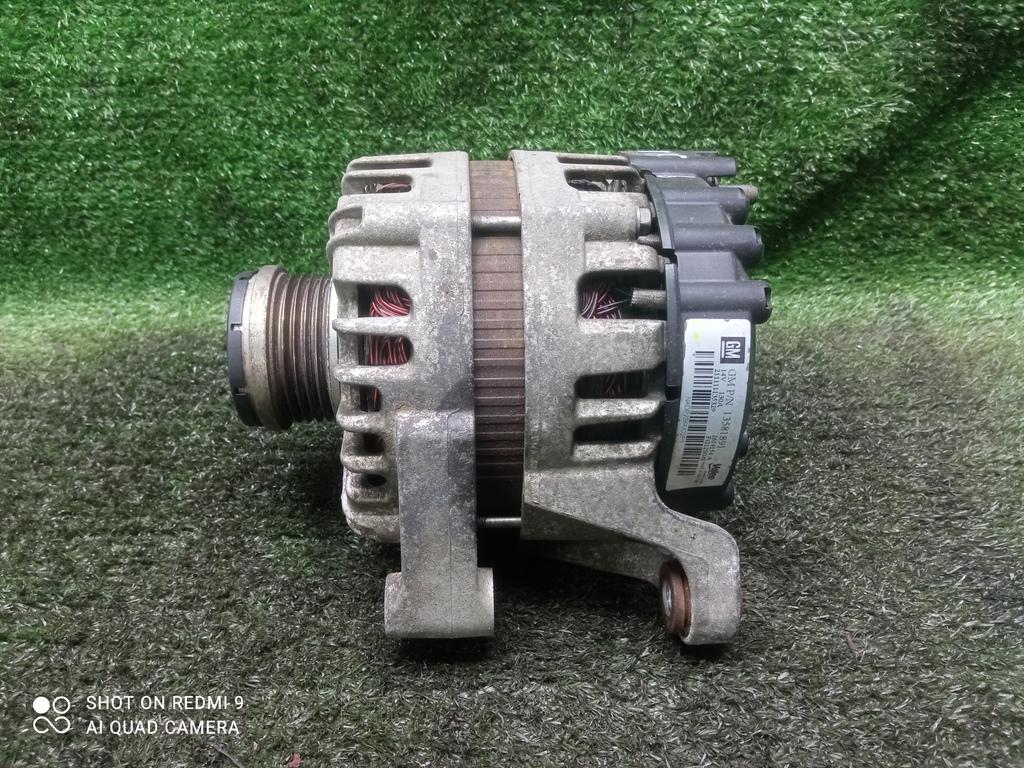 генератор Opel Astra J рестайлинг (2012—2018) 2013, 1.4T A14NET, 13581891 - фото №1