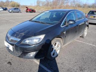 дверь передняя левая Opel Astra J (2009—2012) 2010, 13285606