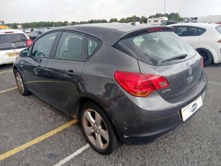 дверь задняя левая Opel Astra J (2009—2012) 2010, 13285610