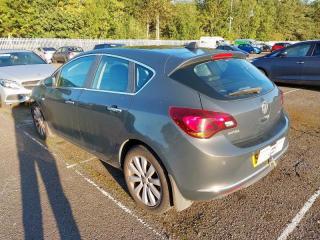 дверь задняя левая Opel Astra J (2009—2012) 2010, 13285610