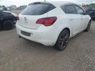 дверь задняя правая Opel Astra J (2009—2012), 13285611