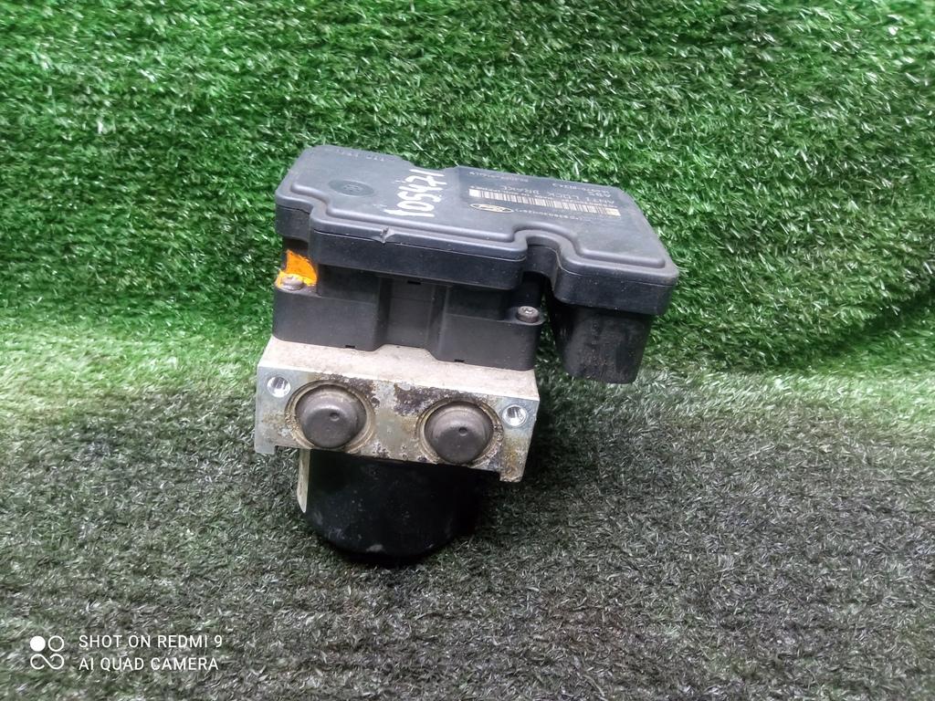 блок ABS Ford Fusion I рестайлинг (2005—2012) 2008, 1.6i FYJA, 4S612M110DA - фото №1