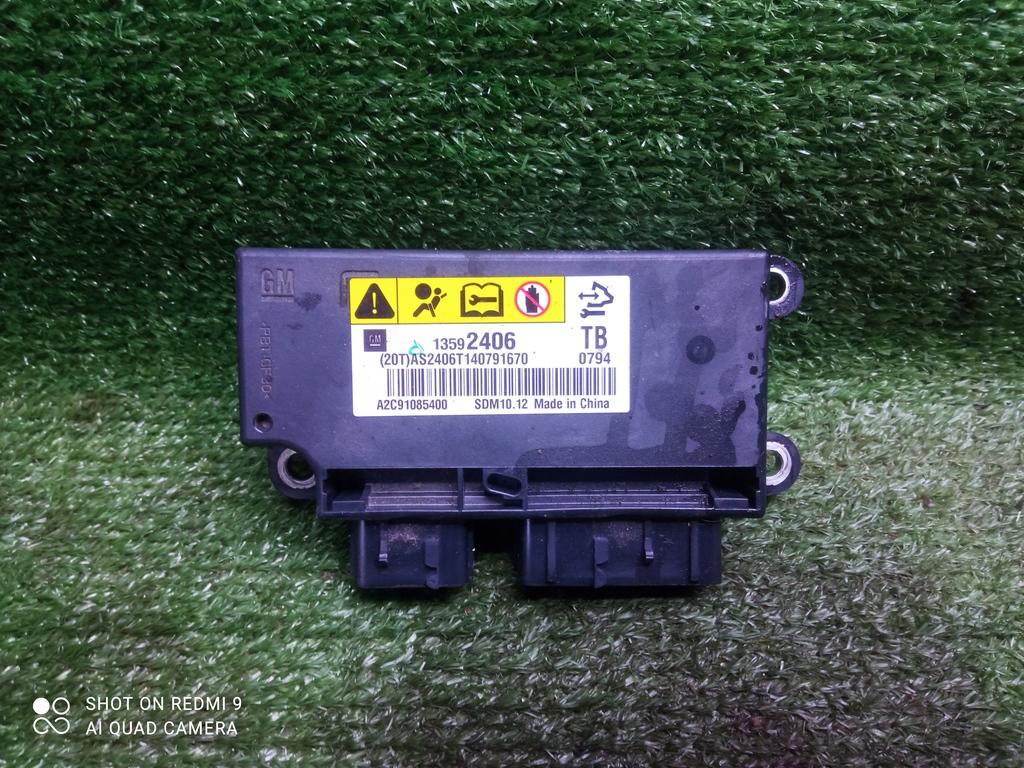 блок AirBag Chevrolet Aveo II (2011—2020) 2014, 1.6i F16D4, 13592406 - фото №1