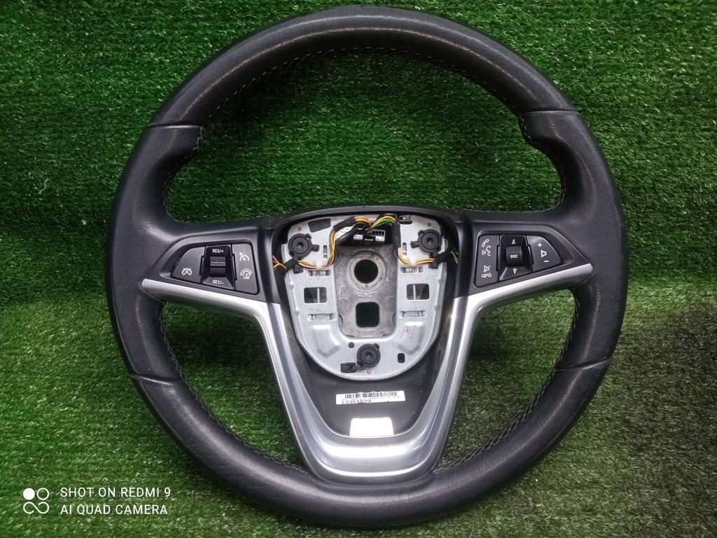 руль Opel Astra J рестайлинг (2012—2018) 2013, 1.6i A16XER, 13351029 - фото №1