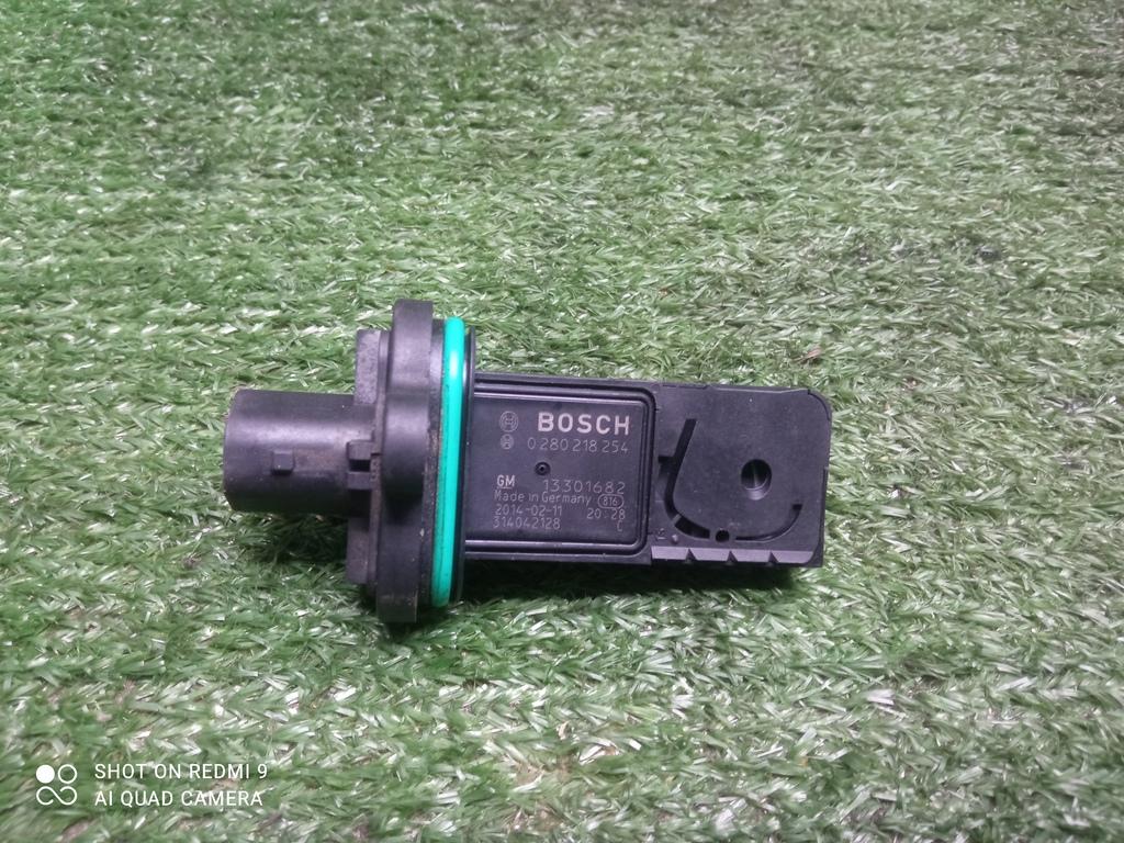 расходомер воздуха Chevrolet Aveo II (2011—2020) 2014, 1.6i F16D4, 13301682 - фото №1