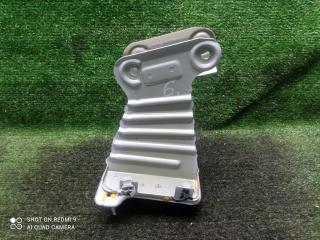 кронштейн переднего бампера Opel Zafira B рестайлинг (2008—2014) 2012, 1.8i Z18XER, 93184616