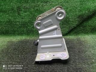 кронштейн переднего бампера Opel Astra H рестайлинг (2006—2014) 2011, 1.8i Z18XER, 24452467