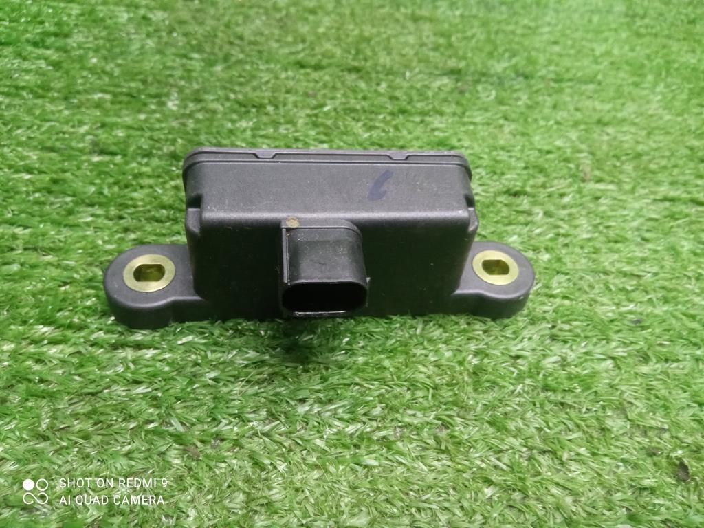 датчик ускорения Opel Antara I рестайлинг (2010—2017) 2012, 2.2TD Z22D1, 20842719 - фото №1