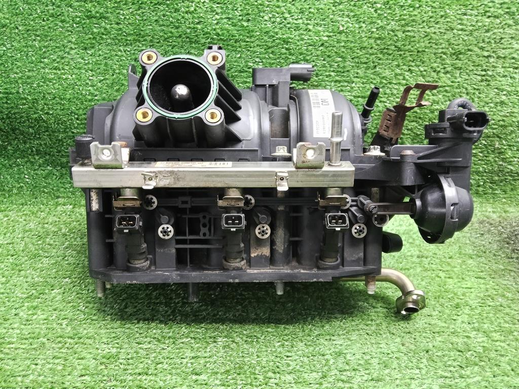 коллектор впускной Opel Corsa D (2006—2010) 2008, 1.0i Z10XEP, 55557905 - фото №1