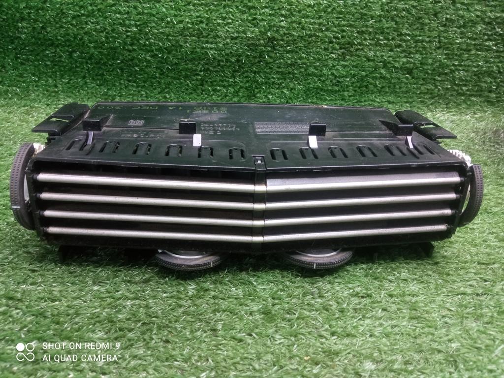 дефлектор обдува салона Opel Astra H рестайлинг (2006—2014) 2011, 1.6i Z16XER, 24465731 - фото №1