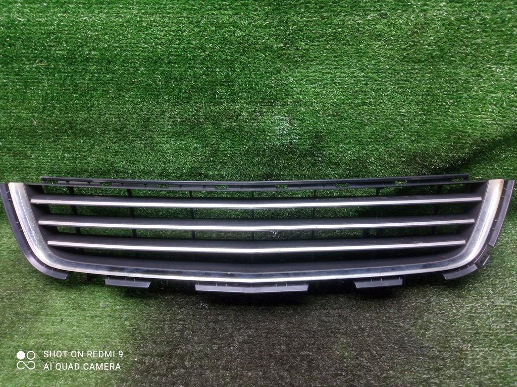 заглушка (решетка) в бампер Opel Astra H рестайлинг (2006—2014) 2012, 1.8i Z18XER, 13238553 - фото №1