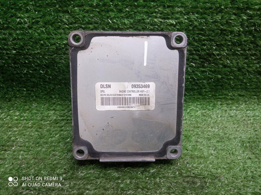 блок управления двигателем Opel Zafira A рестайлинг (2003—2006) 2004, 1.6i Z16XE, 09353469 - фото №1