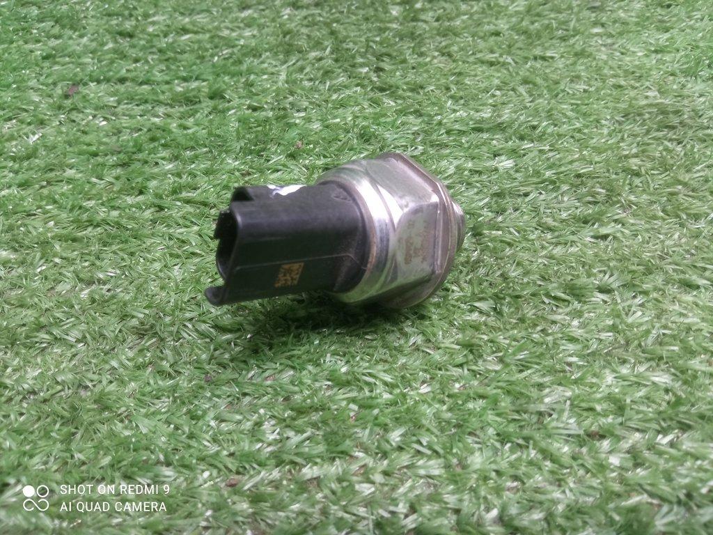 датчик давления топлива SsangYong Actyon II (2010—2013) 2012, 2.0TD 671.950, 55PP29 - фото №1