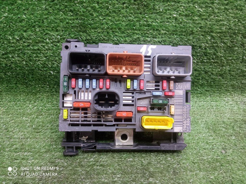 блок предохранителей Peugeot 308 I (2007—2011) 2010, 1.6i EP6, 9666700580 - фото №1