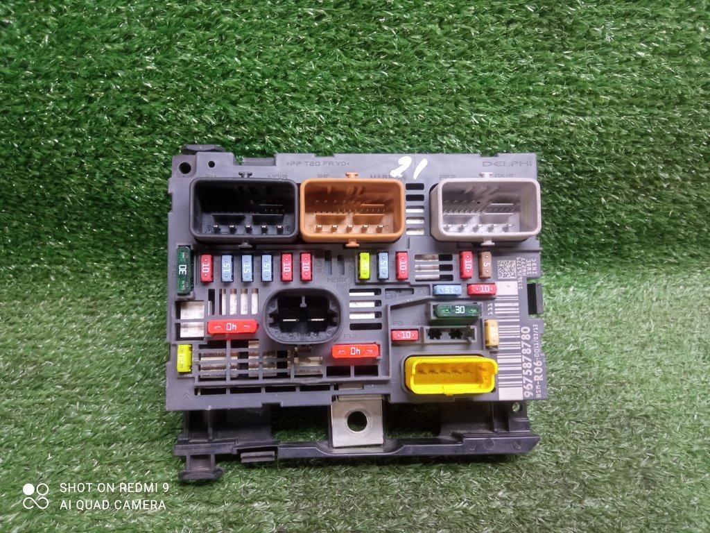 блок предохранителей Peugeot 408 I (2012—2017) 2013, 1.6i EP6, 9675878780 - фото №1