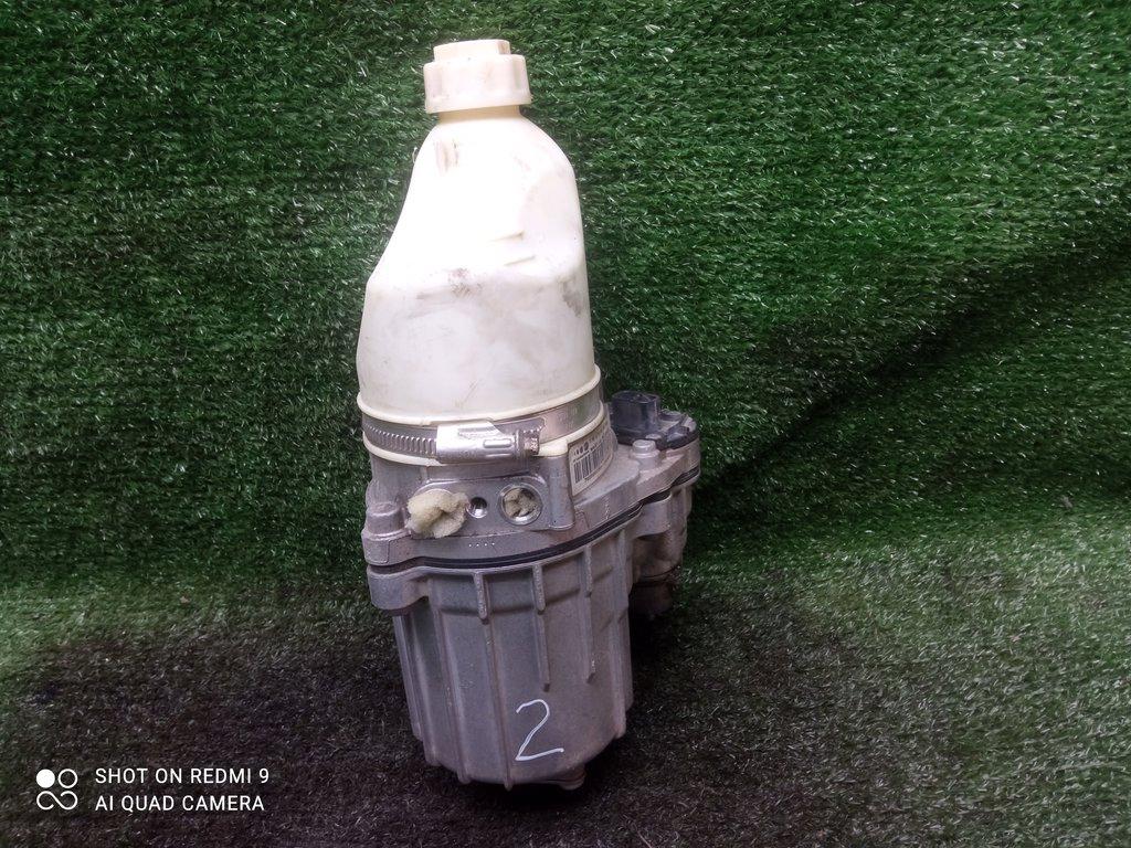 насос гидроусилителя руля Opel Astra H рестайлинг (2006—2014) 2012, 1.8i Z18XER, 13292554 - фото №1