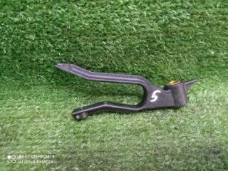 кронштейн радиатора Opel Astra H рестайлинг (2006—2014) 2012, 1.6i Z16XER, 13162131