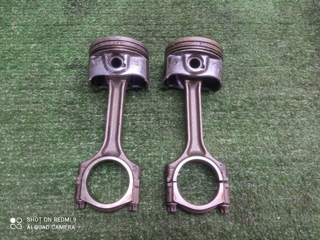 поршень Opel Astra J рестайлинг (2012—2018) 2013, 1.4T A14NET, 55580179 - фото №1