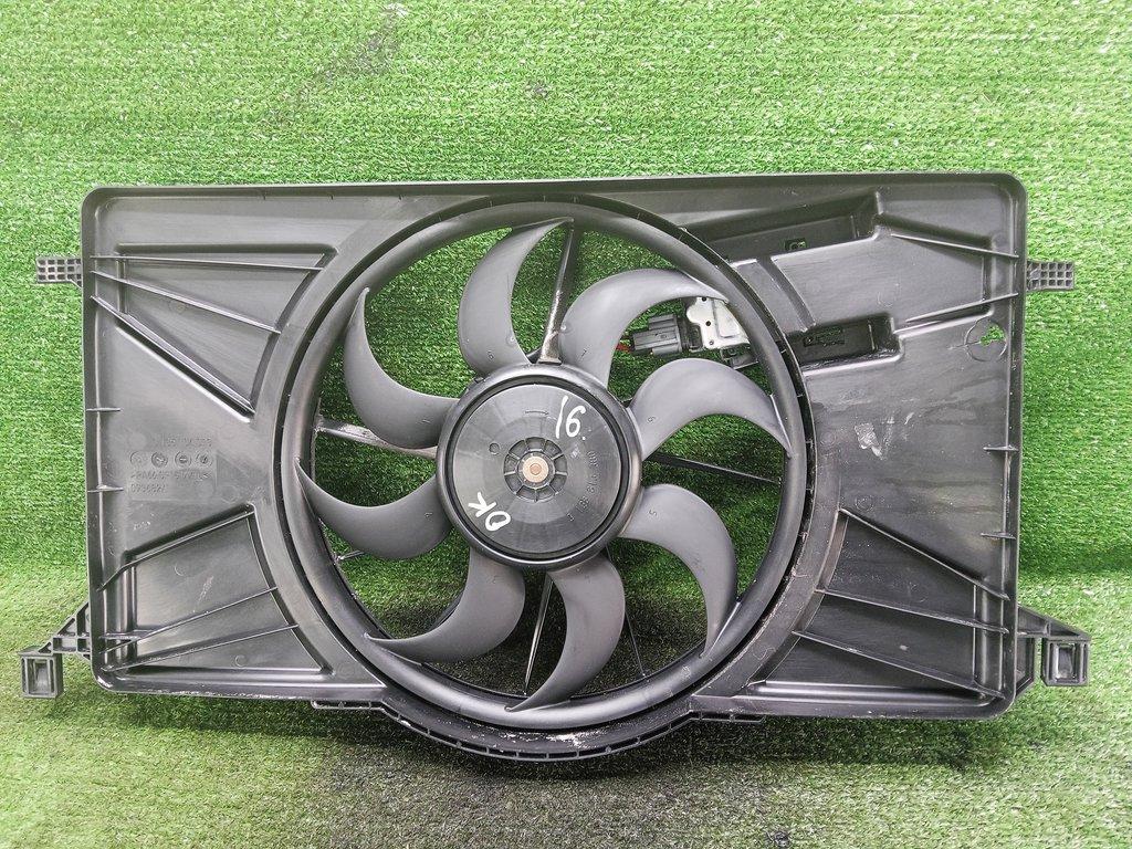 вентилятор радиатора Ford Focus III (2011—2015) 2014, Название двигателя 1.6i PNDA, 8V618C607FC - фото №1