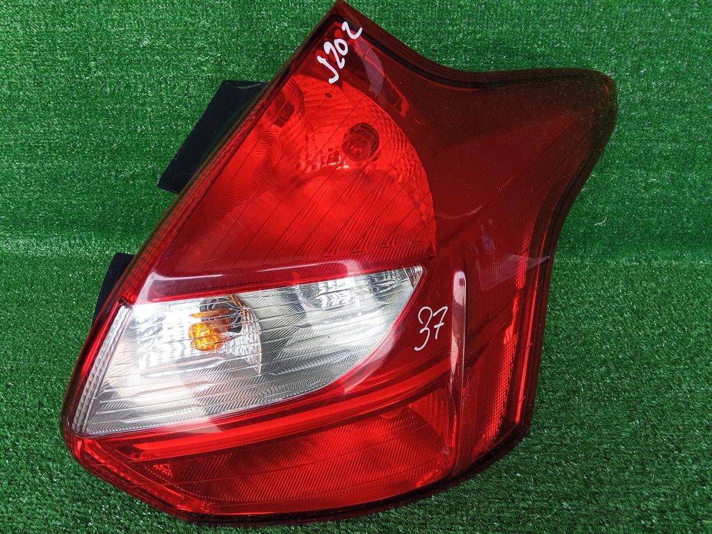 фонарь задний правый Ford Focus III (2011—2015) 2012, Название двигателя 1.6i PNDA, BM5113404AK - фото №1