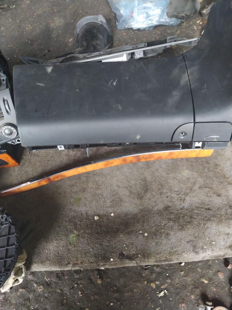 бардачок Mercedes-Benz E-Класс W211/S211 2006, 2.1 л., OM 646.961, дизель, седан - фото №1