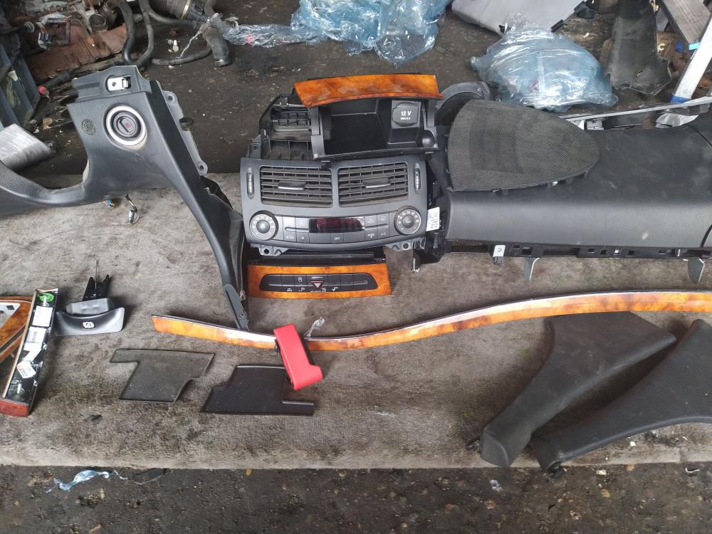 панель передняя салона (торпедо) Mercedes-Benz E-Класс W211/S211 2006, 2.1 л., OM 646.961, дизель, седан - фото №1