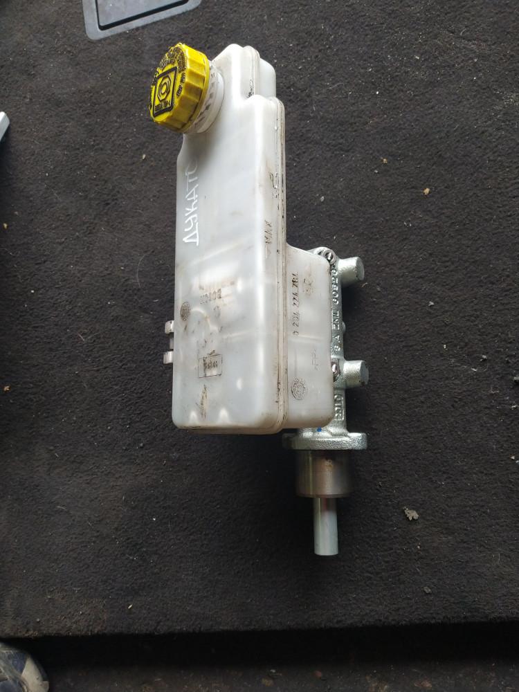 цилиндр тормозной главный Fiat Ducato 3 поколение 2012, 2.3 л., дизель, микроавтобус - фото №1