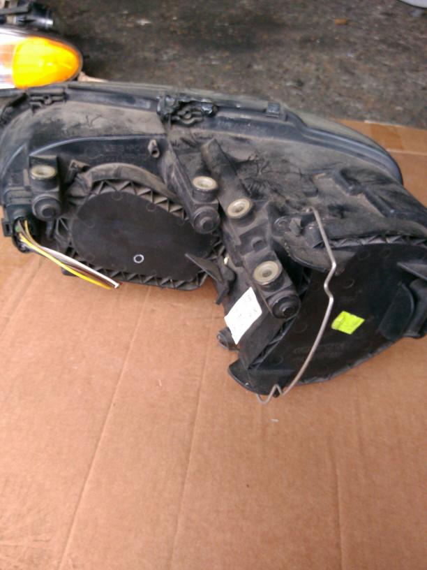 фара правая Volkswagen Touran 1 поколение 2006, 1.9 л., BKC, дизель, минивэн - фото №1