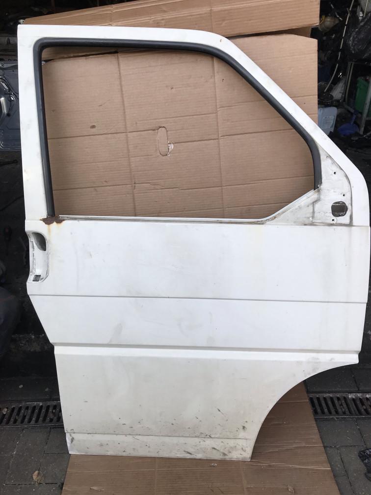 дверь передняя правая Volkswagen Transporter T4 1996, 1.9 л., ABL, дизель - фото №1