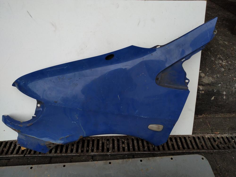 крыло переднее левое Mercedes-Benz Vito W638 1998, 2.3 л., OM 601.970, дизель, микроавтобус - фото №1