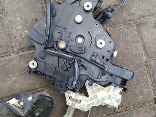 замок двери задней правой Volkswagen Caddy 3 поколение 2006, 1.9 л., дизель, универсал