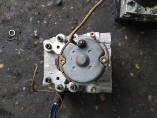 блок ABS Volkswagen Transporter T4 1995, 1.9 л., ABL, дизель, микроавтобус, 701614111