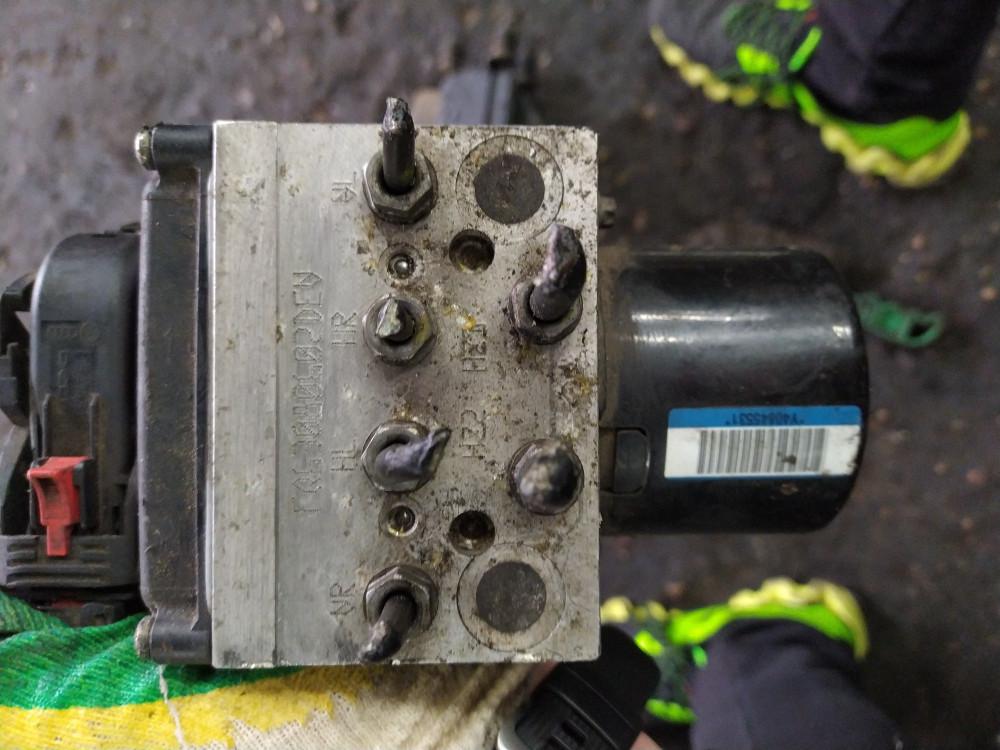 блок ABS Volkswagen Passat B6 2008, 1.9 л., дизель, универсал - фото №1