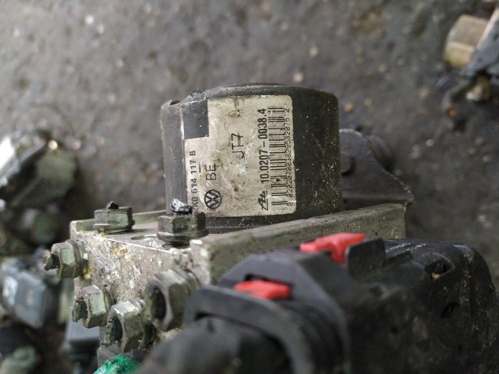 блок ABS Volkswagen Caddy 3 поколение 2008, 1.9 л., BLS, дизель, микроавтобус, 2KO907379B - фото №1