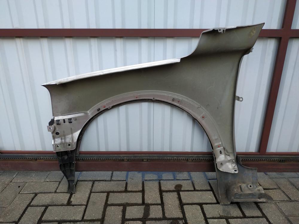 крыло переднее правое Volvo XC90 1 поколение 2005, 2.4 л., дизель, универсал - фото №1