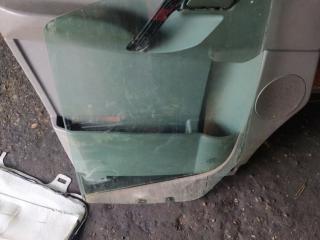 стекло двери передней левой Volkswagen Crafter 1 поколение 2008, 2.5 л., дизель