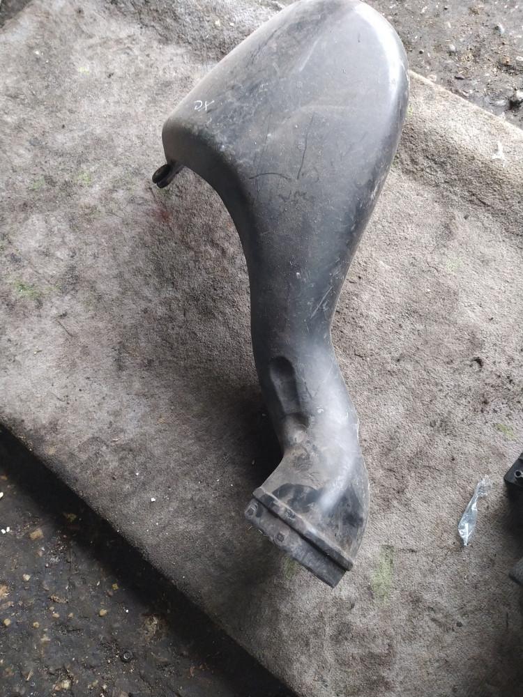 воздухозаборник Volvo XC90 1 поколение 2005, 2.5 л., бензин, универсал - фото №1