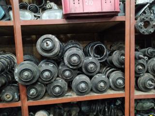 стойка передняя левая Volkswagen Transporter T5 2004, 1.9 л., AXC, дизель