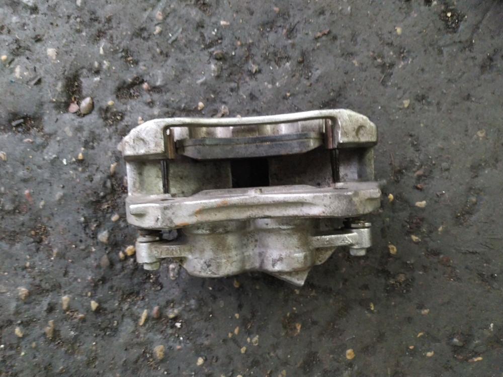 суппорт передний правый Volkswagen Transporter T6 2015, 2.0 л., дизель - фото №1