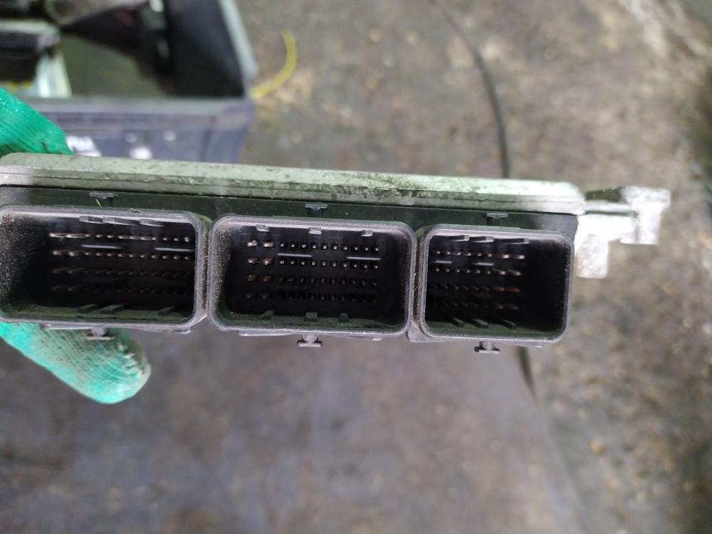 блок управления двигателем Renault Trafic 2 поколение 2002, 1.9 л., F9Q 760, дизель, микроавтобус - фото №1